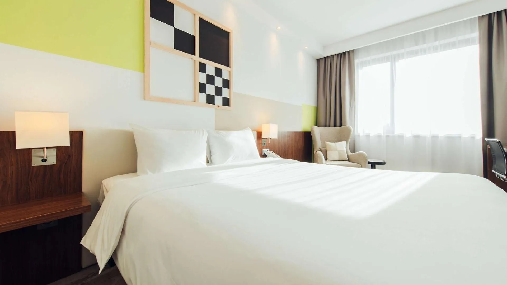 Отель Ibis Styles Warszawa Airport 3*, Варшава
