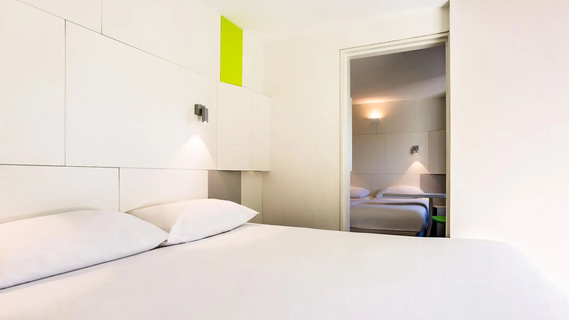 Ibis Styles Warszawa Airport Hotel