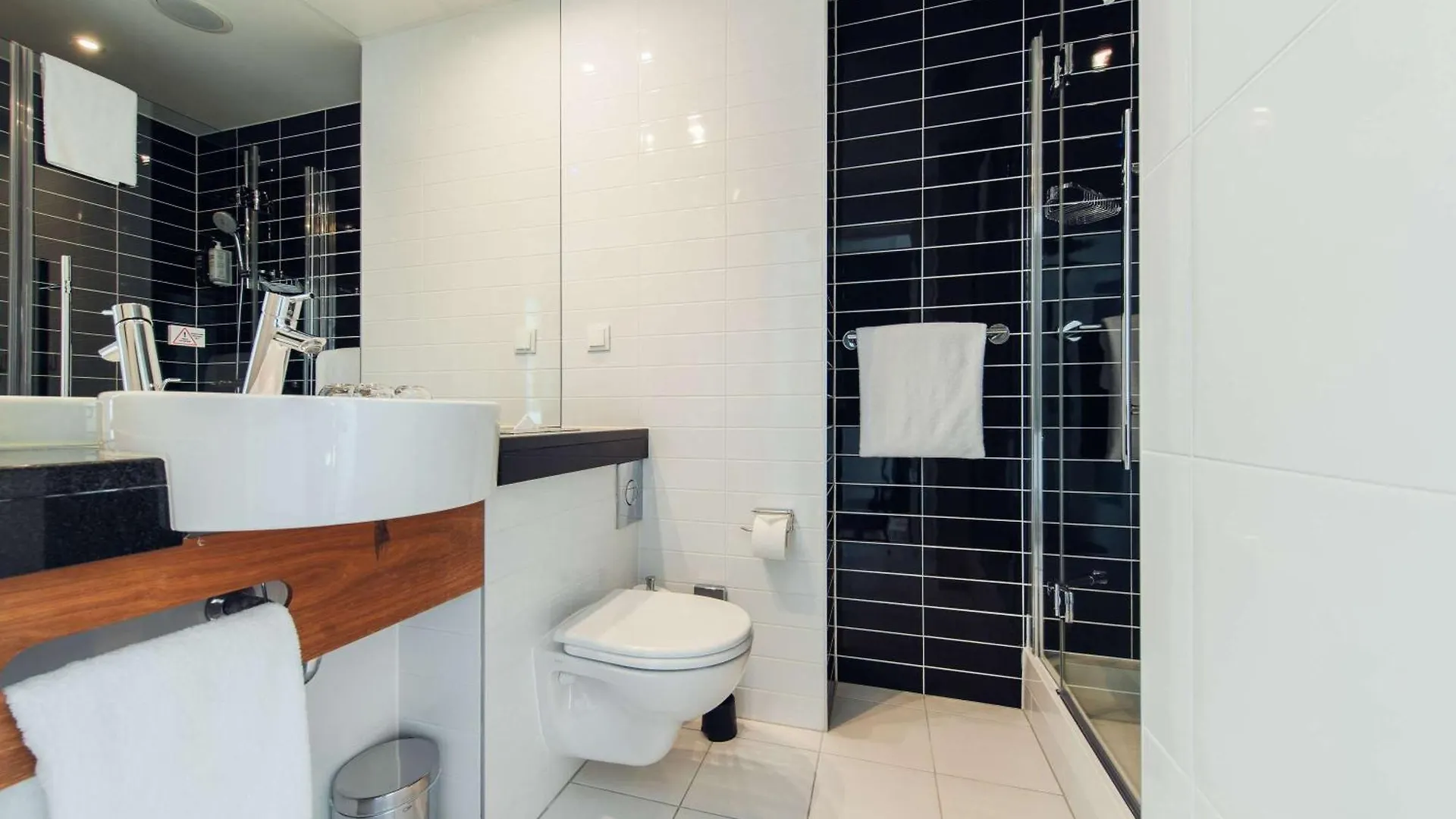 Hotel Ibis Styles Warszawa Airport