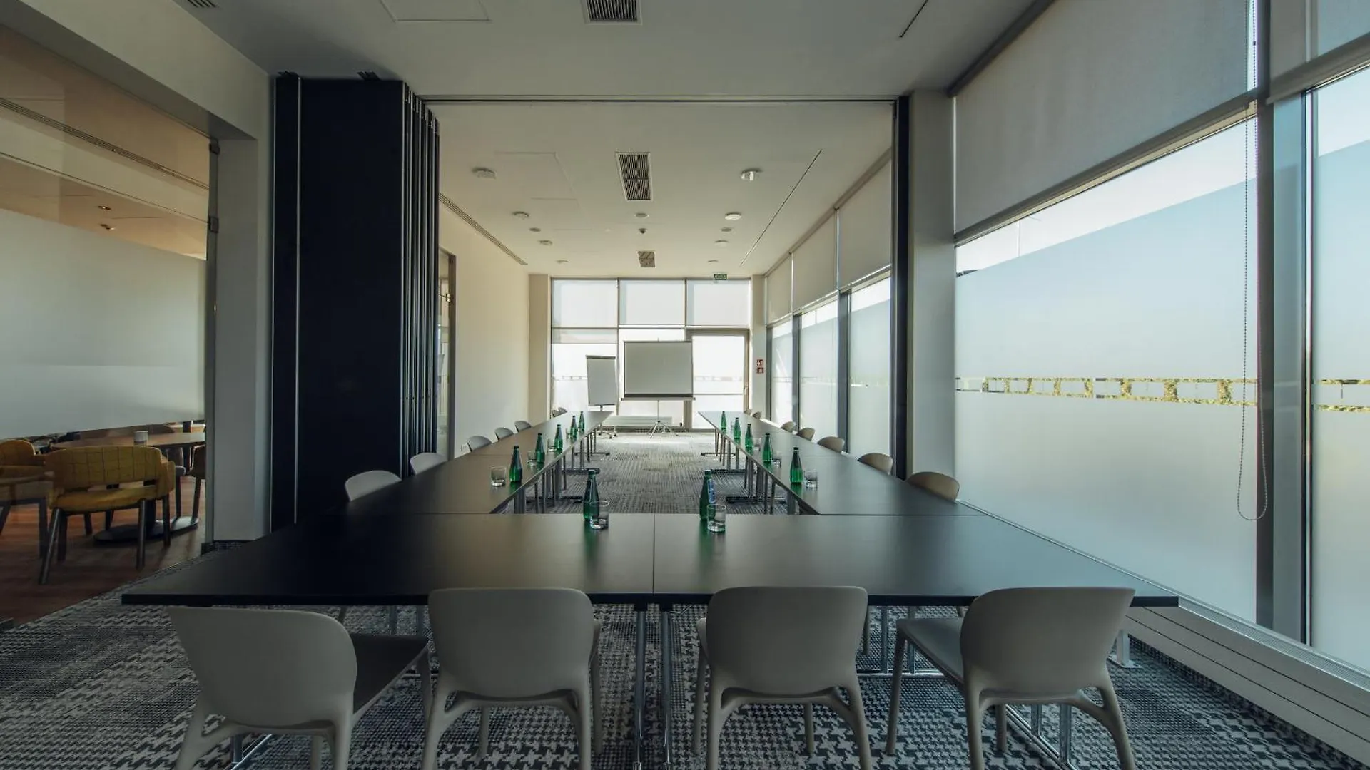 Hotel Ibis Styles Warszawa Airport 3*, Varsovia